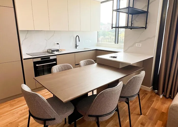 アパート Joel ティラナ